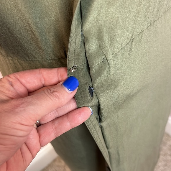 Styleworks size 8 army green dress with buttons down the front. Short sleeve. - Picture 10 of 11